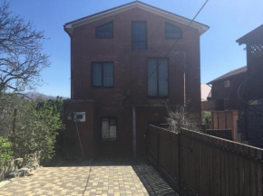 Guest House on Sovkhoznaya 8A
